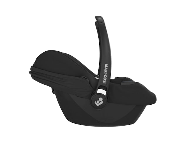 Maxi Cosi - Cabriofix i-size Baby Car Seat and ISOFIX Base