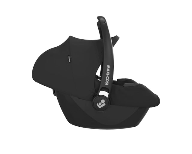 Maxi Cosi - Cabriofix i-size Baby Car Seat and ISOFIX Base