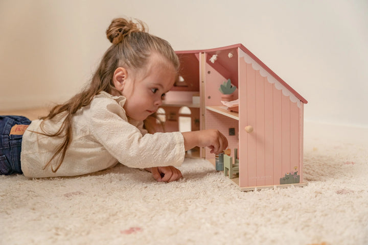 Wooden dollhouse small FSC