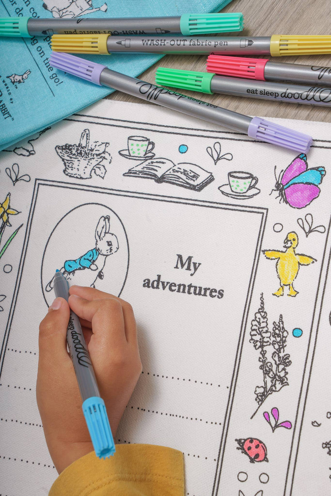 Peter Rabbit™ Placemat to Go - Colouring Craft Kit