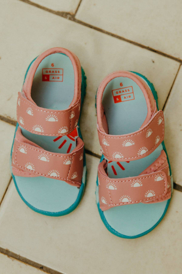 Grass & Air Kids Rose Colour-Changing Sandals